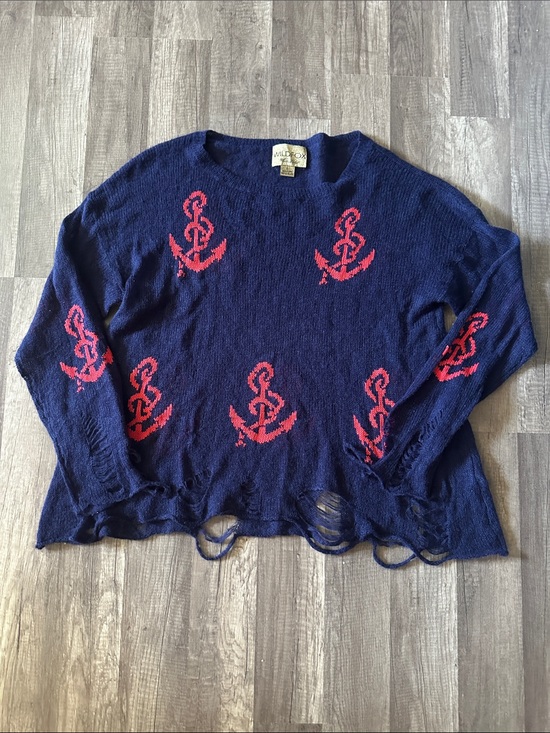 Wildfox Sweaters - Women’s Wildfox White Label Thin Sweater in size Large